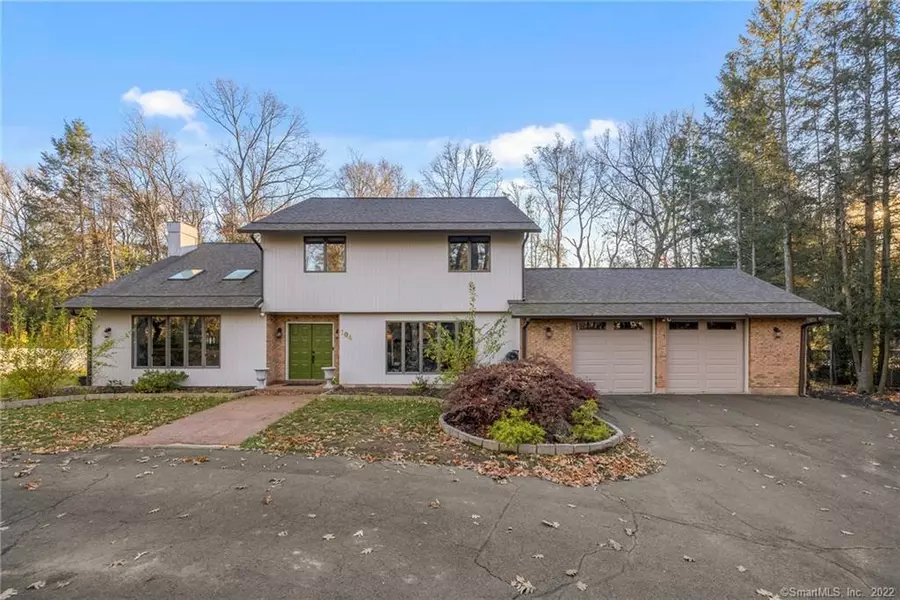104 Hunting Hills Drive, Southington, CT 06489