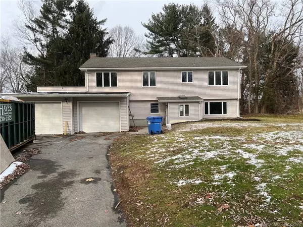 18 Caulkins Road, Norwich, CT 06360