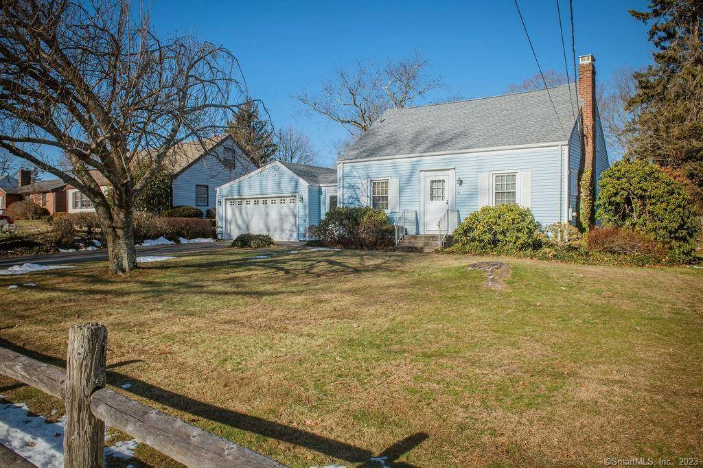 10 Collins Drive, Branford, CT 06405