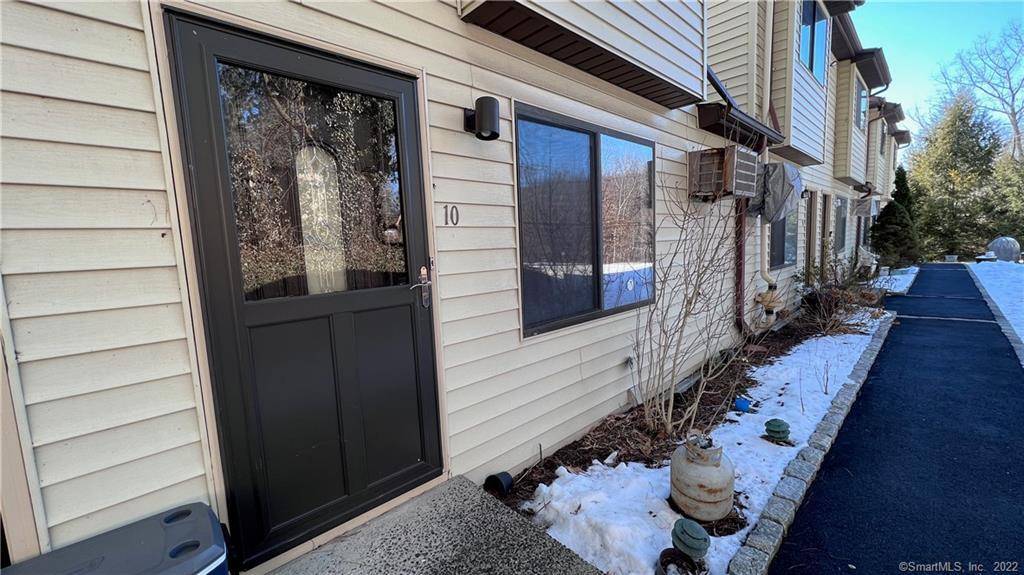 8 Scuppo Road #10, Danbury, CT 06811