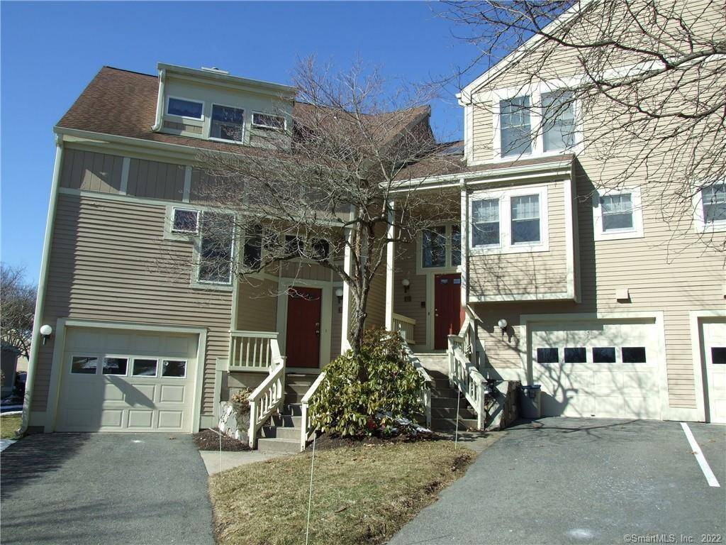 11 Silversmith Road, Danbury, CT 06811