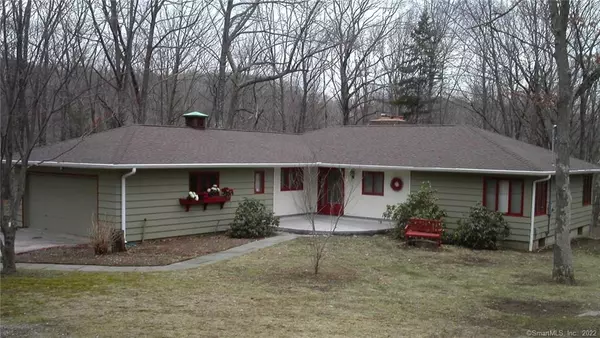 901 Main Street, Monroe, CT 06468