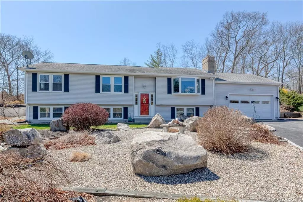 Waterford, CT 06385,26 Kingfisher Way