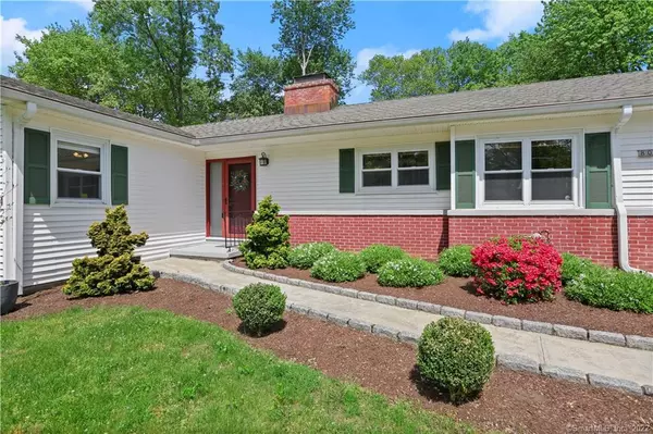 80 Chatfield Drive, Trumbull, CT 06611