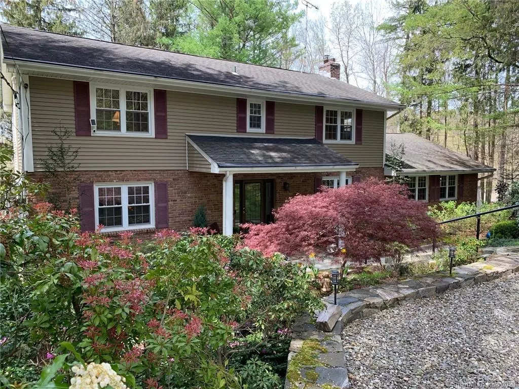 Lewisboro, NY 10590,218 Ridgefield Avenue