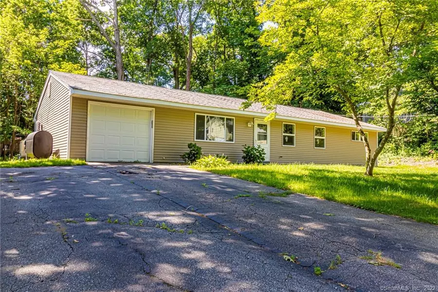 18 Cartridge Trail, Ledyard, CT 06339
