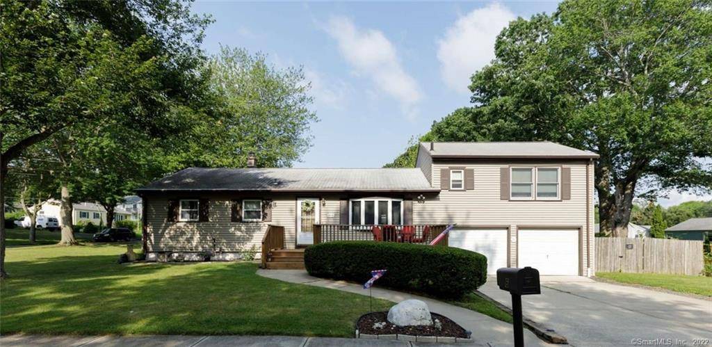 6 Applewood Lane, Milford, CT 06460