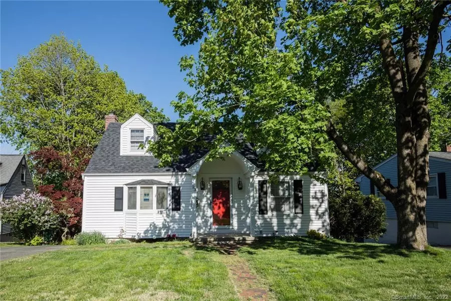 23 Carriage Drive, Wallingford, CT 06492