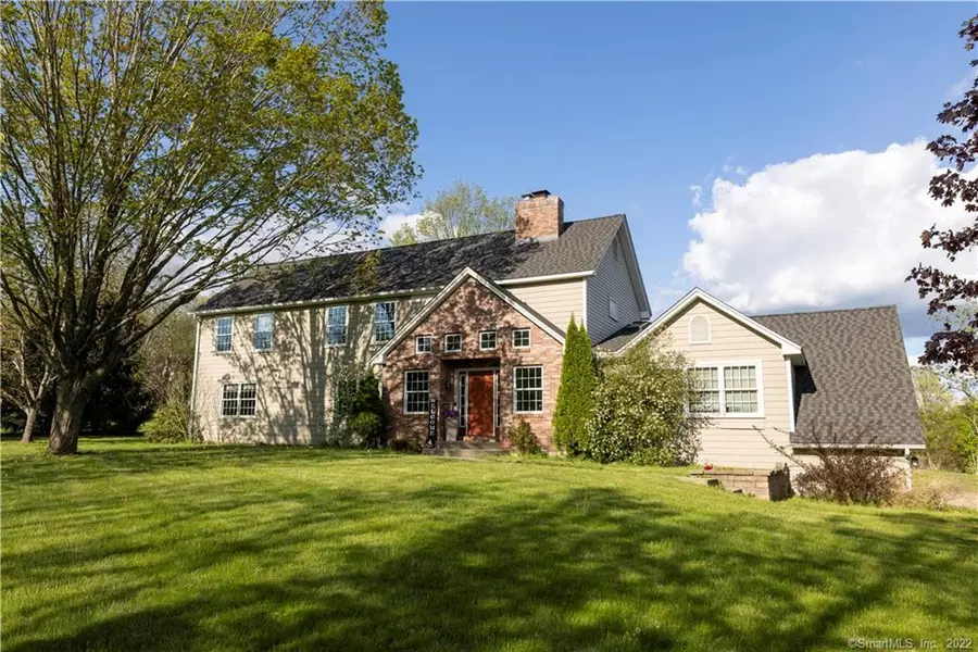 852 North Stone Street, Suffield, CT 06093