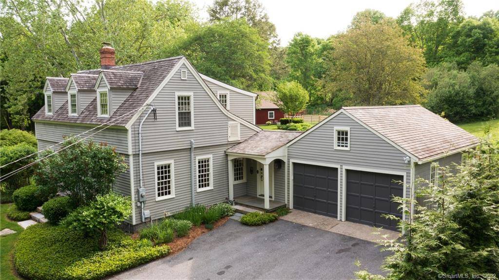 17 Curtiss Road, Woodbury, CT 06798