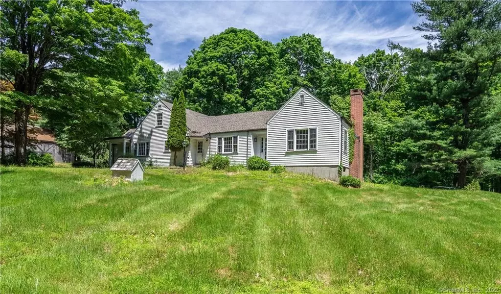 Redding, CT 06896,6 Packer Brook Road