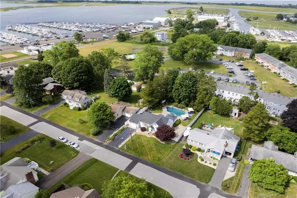 11 Buell Court, Clinton, CT 06413