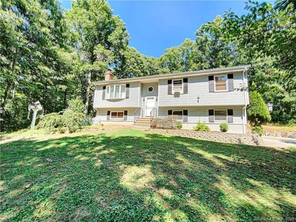 96 Van Cedarfield Road, Colchester, CT 06415
