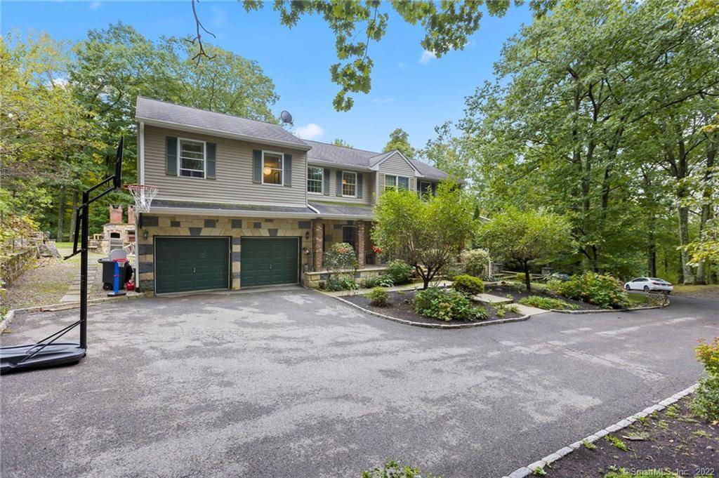 111 40 Acre Mountain Road, Danbury, CT 06811