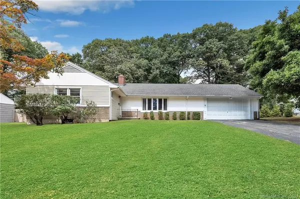 98 Woolsley Avenue, Trumbull, CT 06611