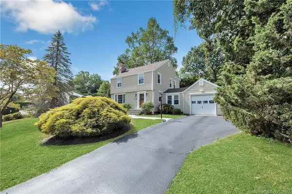 44 Woolsley Avenue, Trumbull, CT 06611