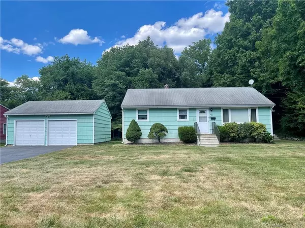 40 Meadow Road, Trumbull, CT 06611