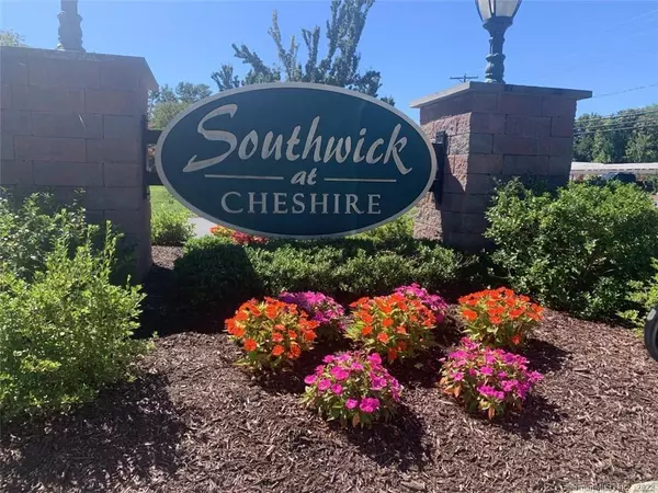 40 Southwick Court #106, Cheshire, CT 06410