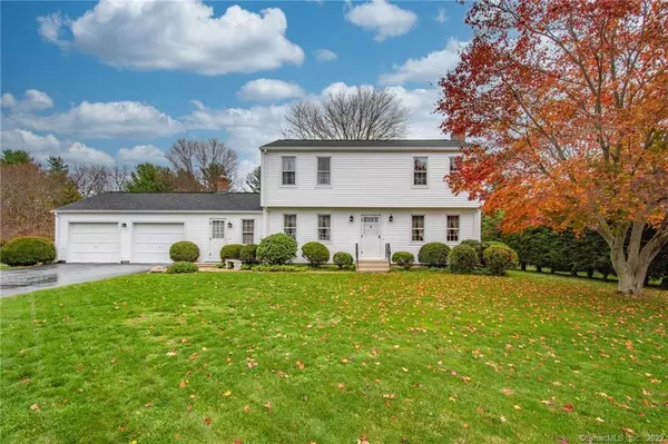 38 Wadsworth Street, Glastonbury, CT 06033