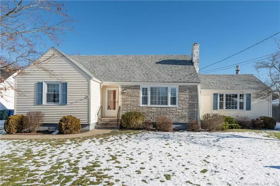 12 Fairview Heights, Cromwell, CT 06416