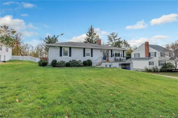 87 Parkway Drive, Trumbull, CT 06611