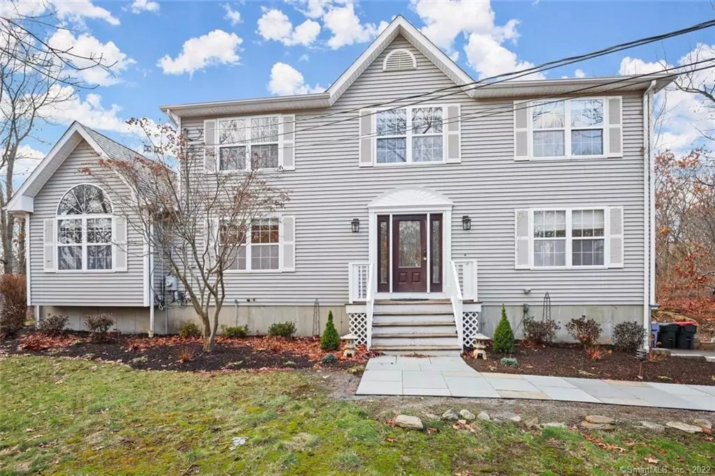 Trumbull, CT 06611,671 Booth Hill Road