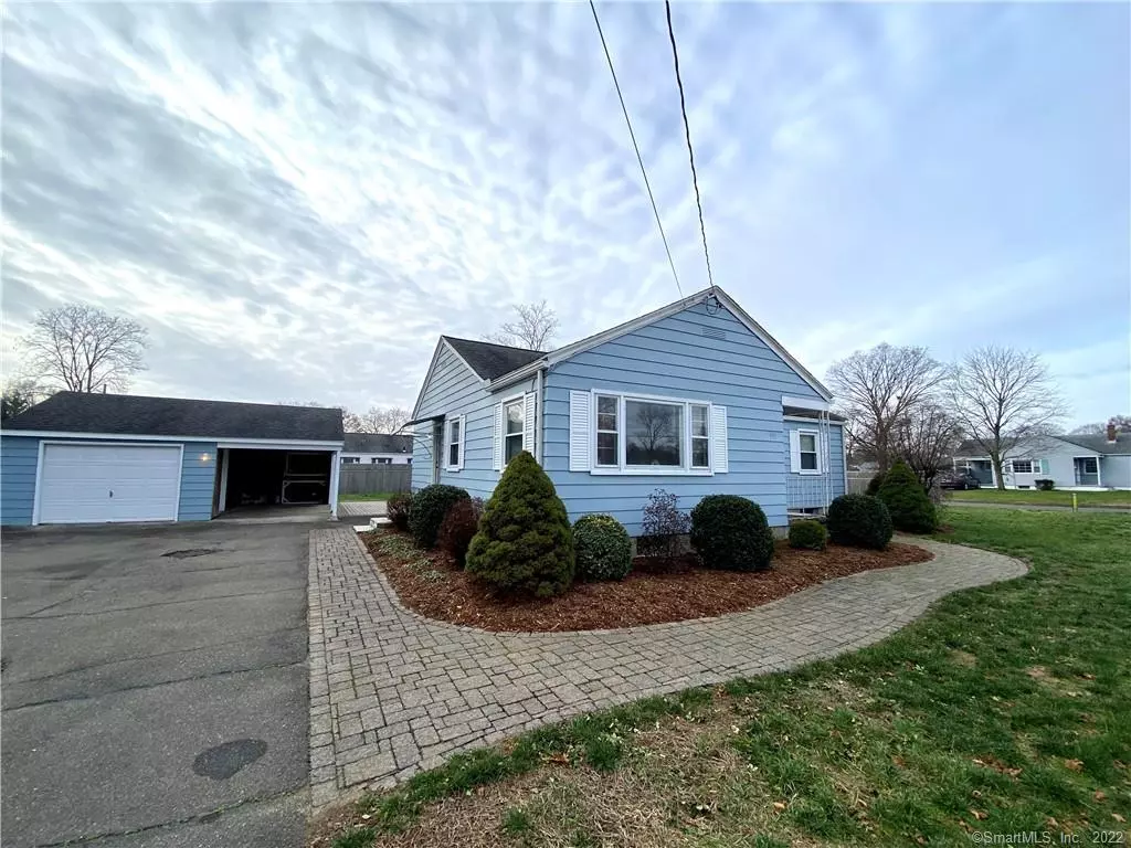 Windsor Locks, CT 06096,447 Denslow Street