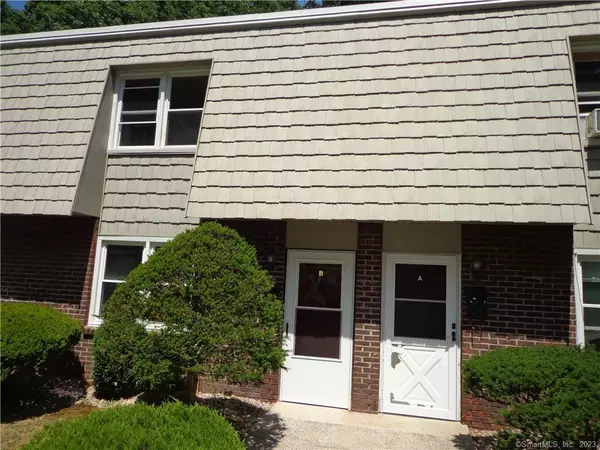 71 Dover Court #E, Branford, CT 06405