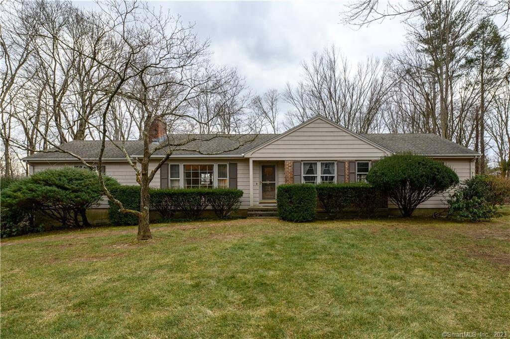 24 Glenwood Court, Bethany, CT 06524