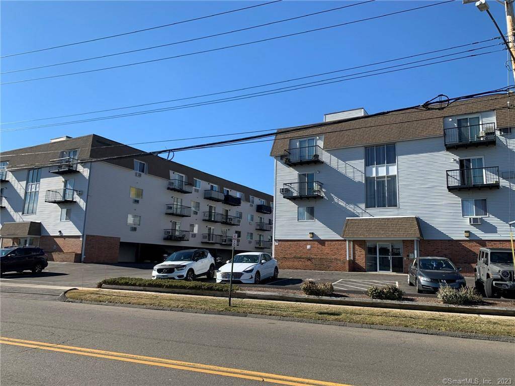 Stratford, CT 06615,115 Short Beach Road #103