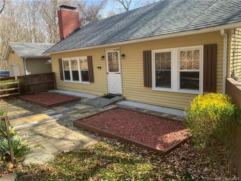 Ledyard, CT 06335,1053 Long Cove Road