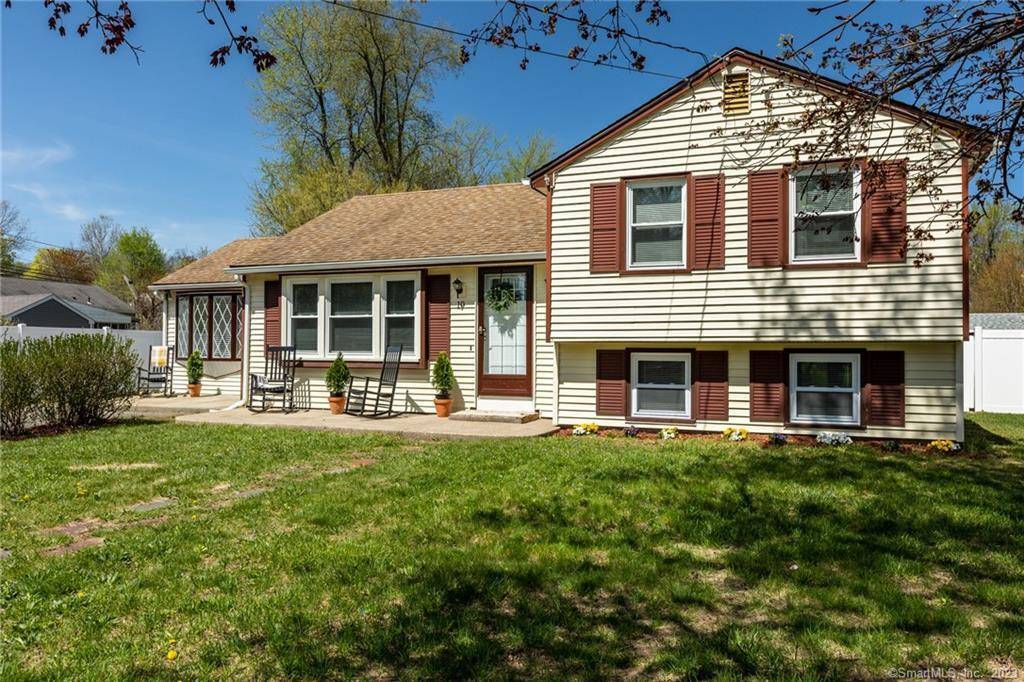 10 Linsal Street, Windsor Locks, CT 06096