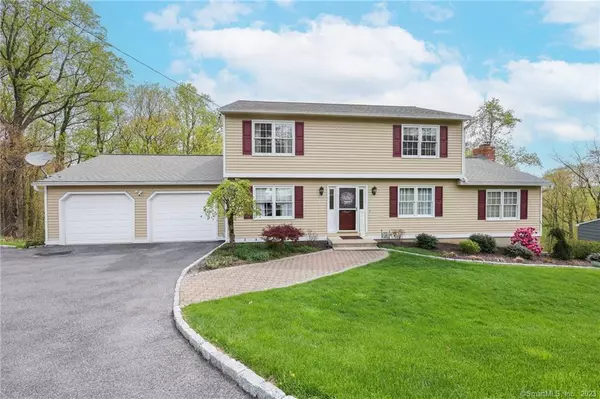Oxford, CT 06478,12 Silva Terrace