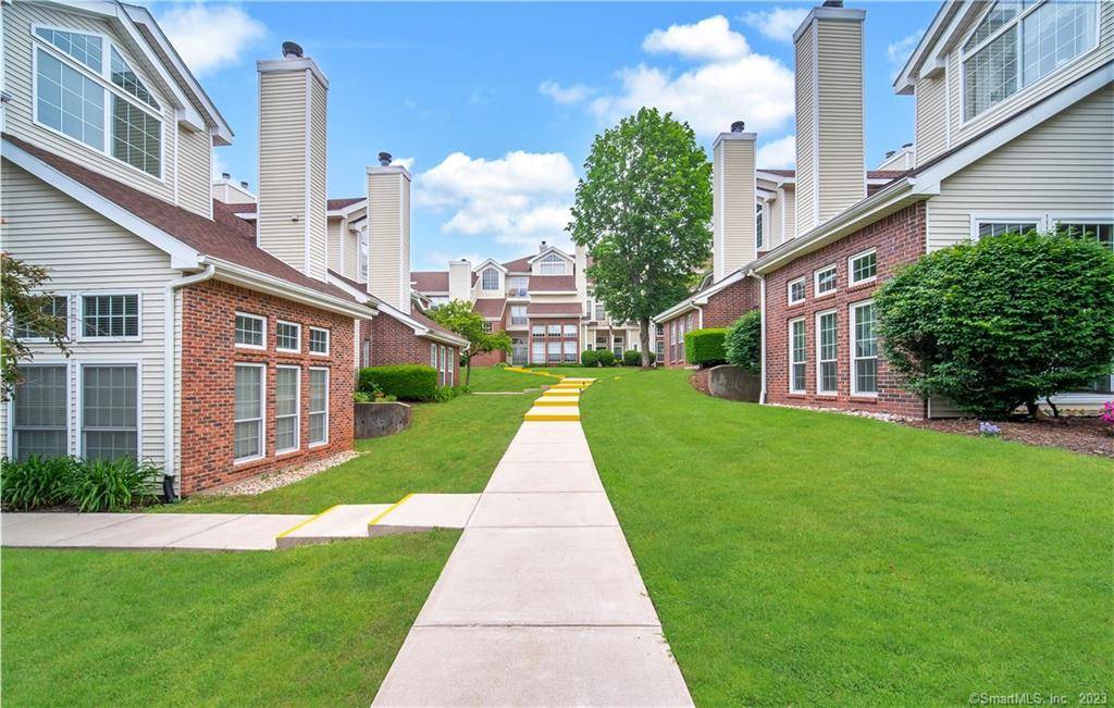 139 Carriage Crossing Lane #139, Middletown, CT 06457