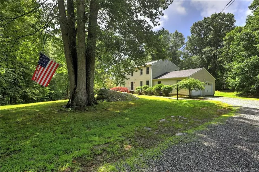 159 Newgate Road, Oxford, CT 06478