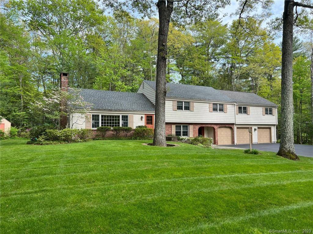 8 Oakland Terrace, Simsbury, CT 06070