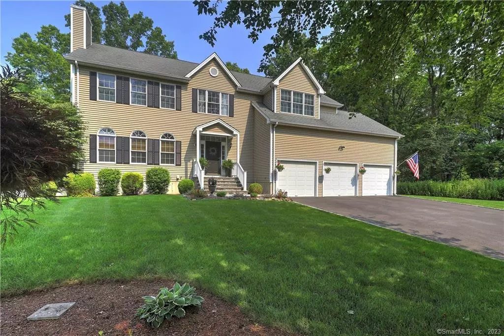 Milford, CT 06461,48 River Highlands Drive