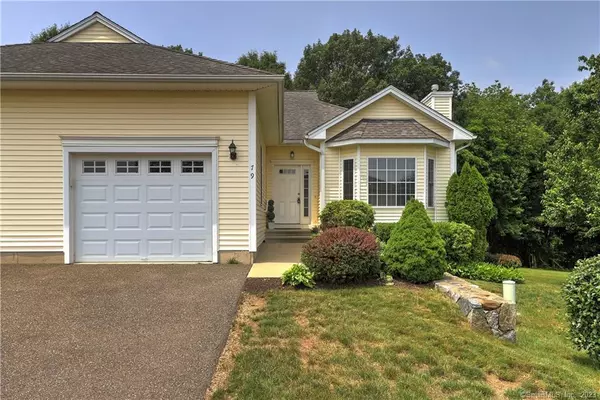 79 Pondview Circle #79, Beacon Falls, CT 06403