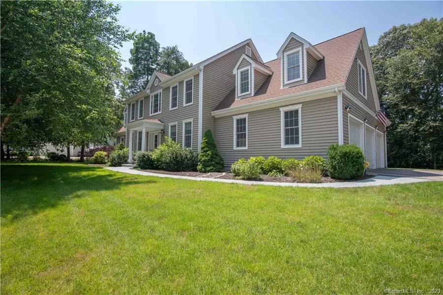 57 Oxford Court, Groton, CT 06355