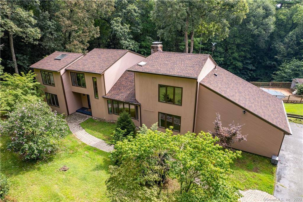 16 Highridge Drive, Granby, CT 06035