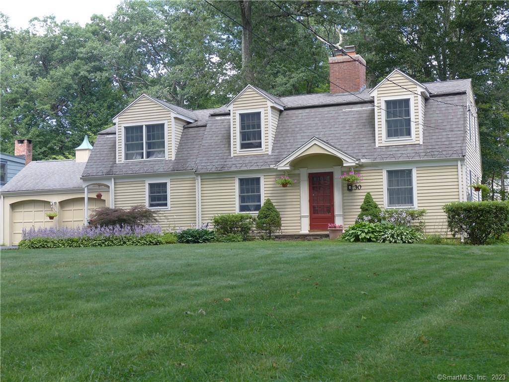 30 Woodridge Circle, West Hartford, CT 06107