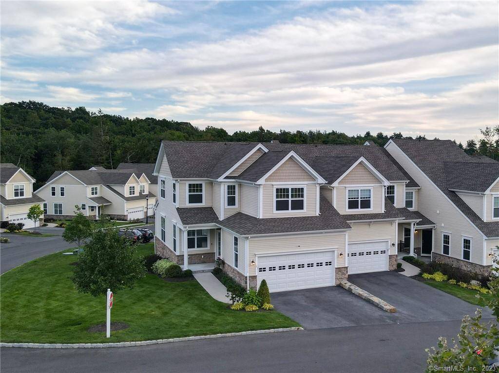1 Fairview Lane #1, Middlebury, CT 06762