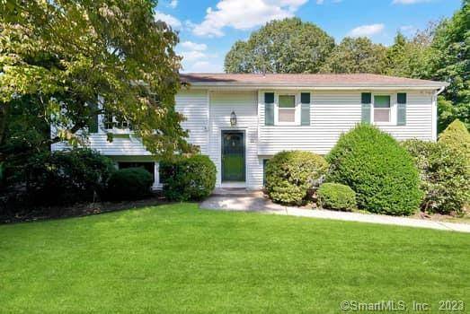22 Mcnabola Lane, Wallingford, CT 06492