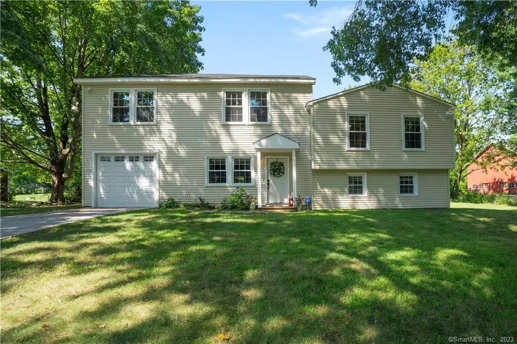 Guilford, CT 06437,15 Horseshoe Road