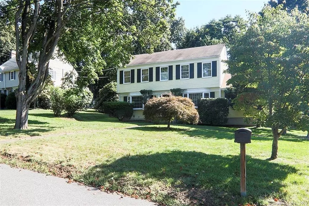 Norwalk, CT 06851,20 Knob Hill Road