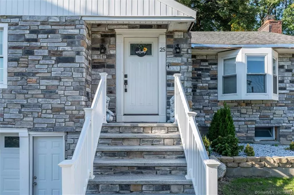 Stamford, CT 06902,25 Penzance Road