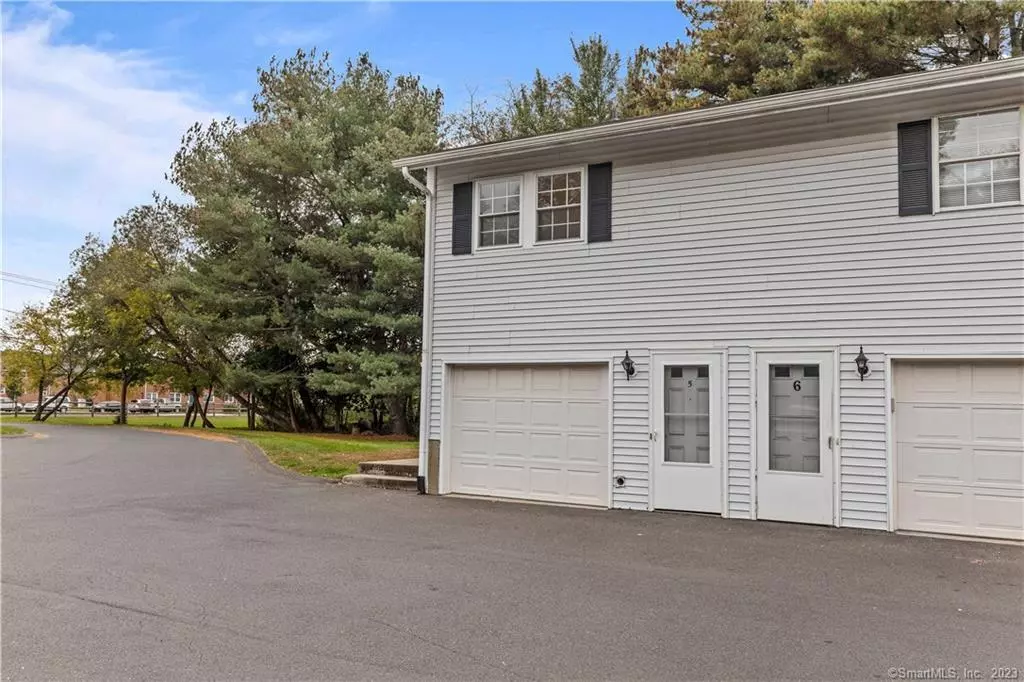 Vernon, CT 06066,213 Regan Road #5