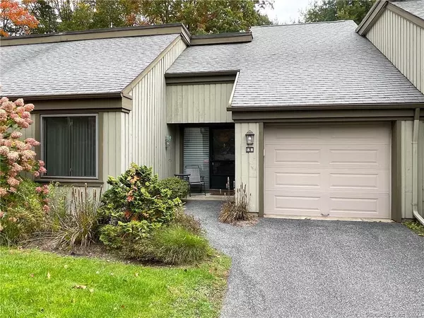 18 Heritage Crest #B, Southbury, CT 06488