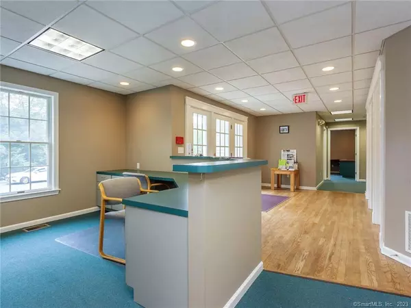 New Milford, CT 06776,315 Litchfield Road