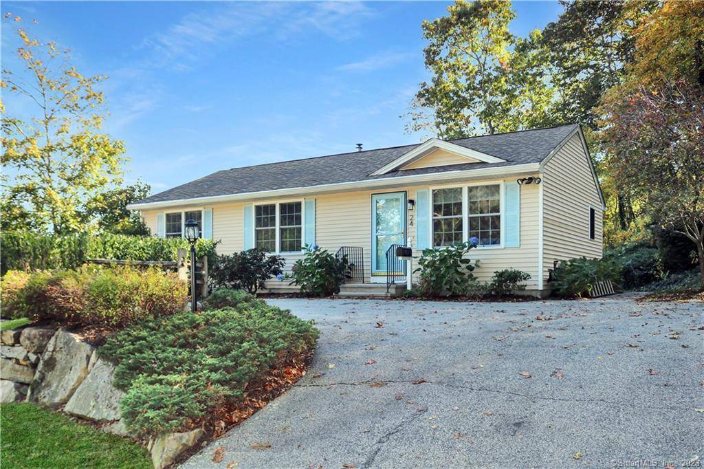 24 North Broad Street, Stonington, CT 06379